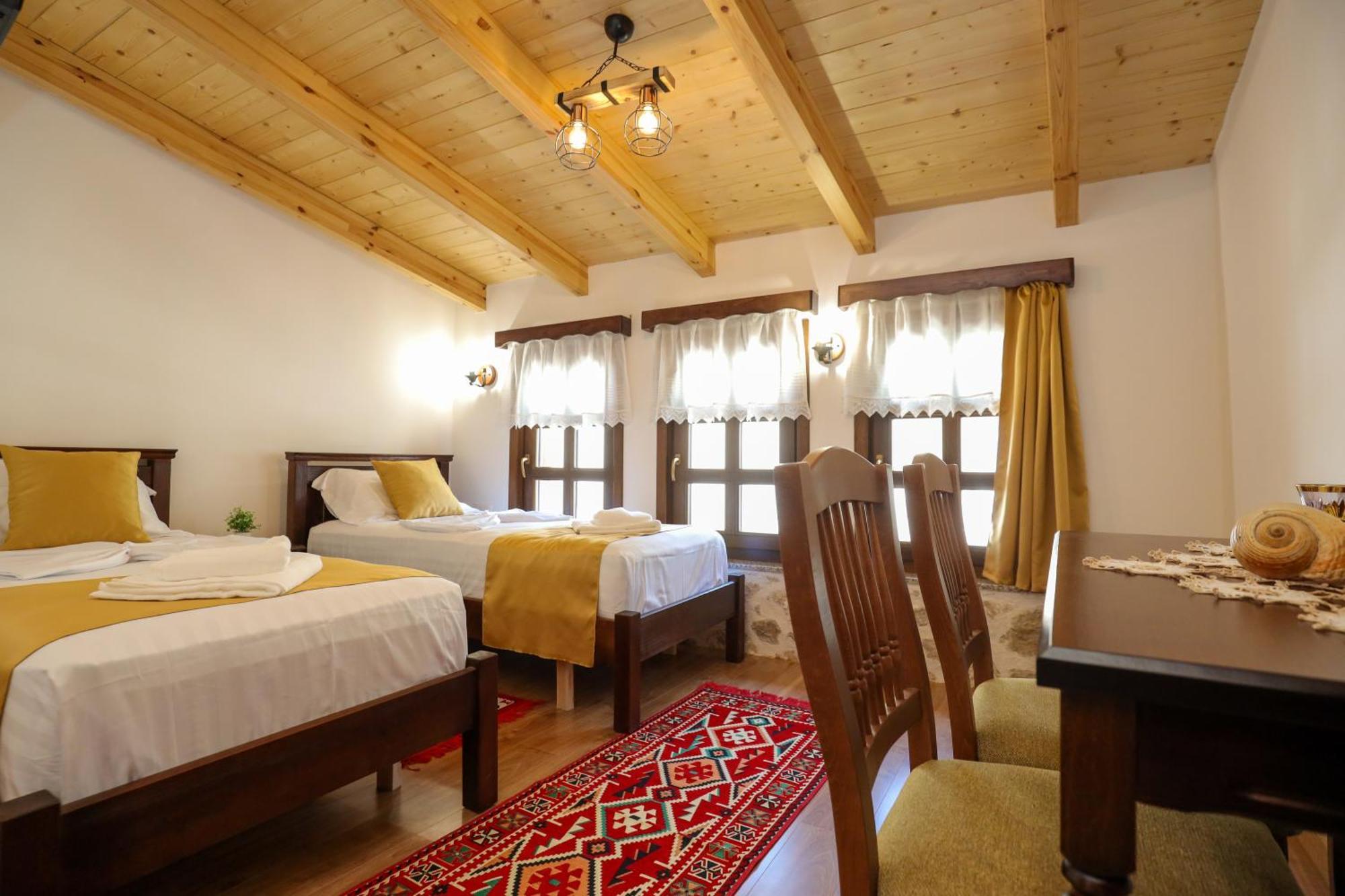 The House Of Dollma , Inside Kruja Castle Hotell Exteriör bild
