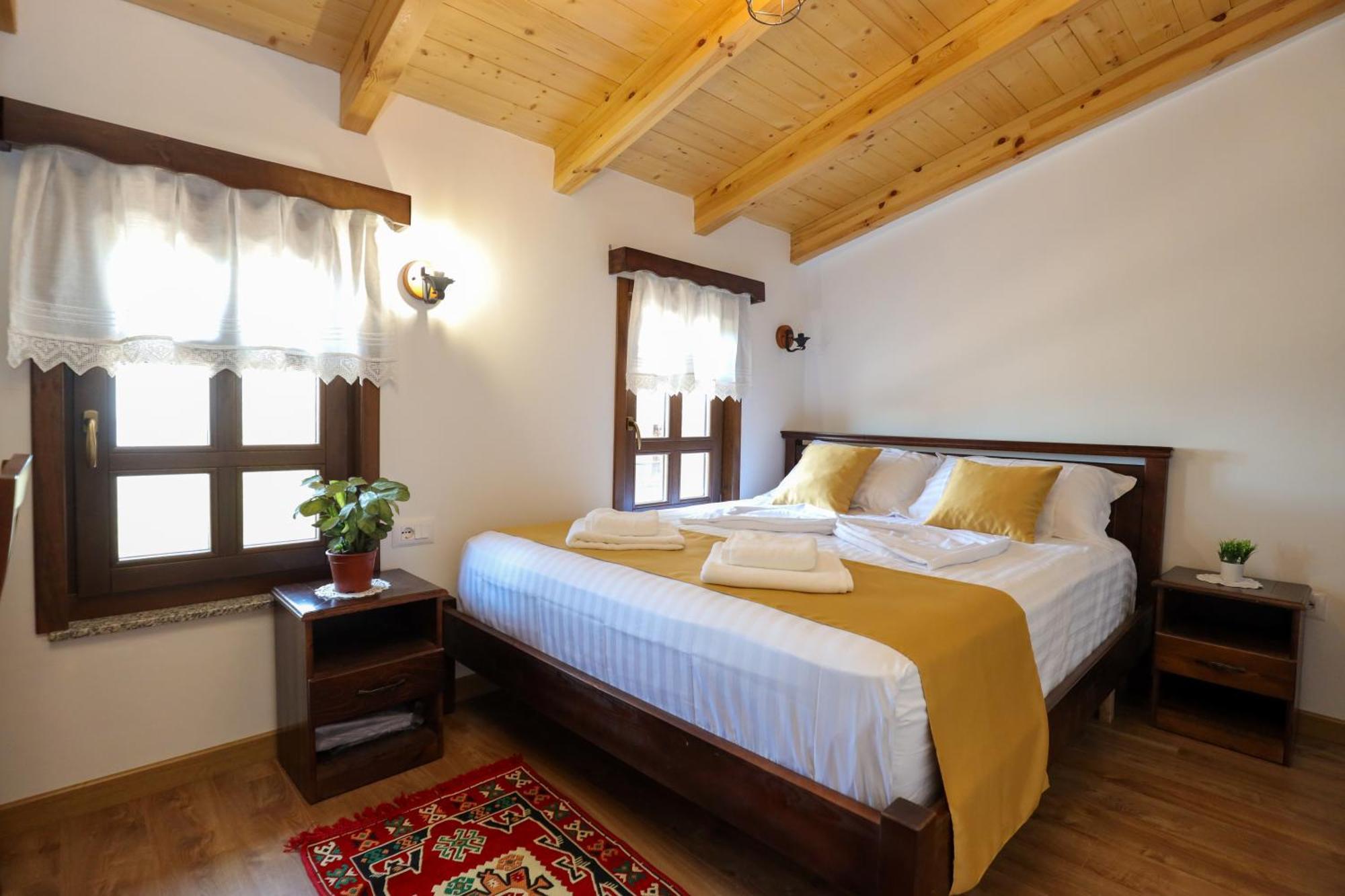 The House Of Dollma , Inside Kruja Castle Hotell Exteriör bild