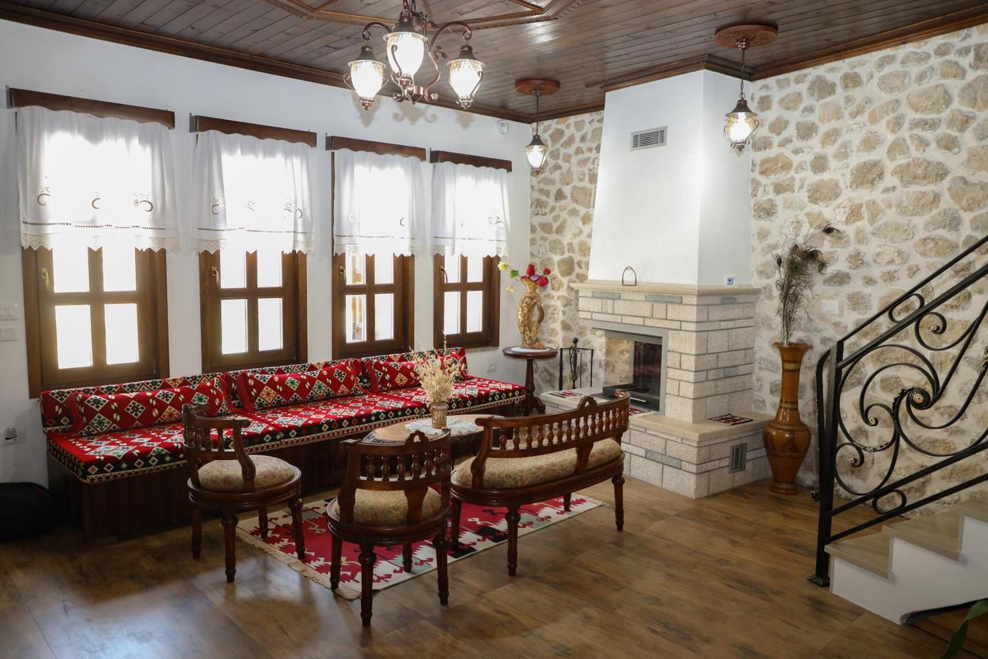 The House Of Dollma , Inside Kruja Castle Hotell Exteriör bild