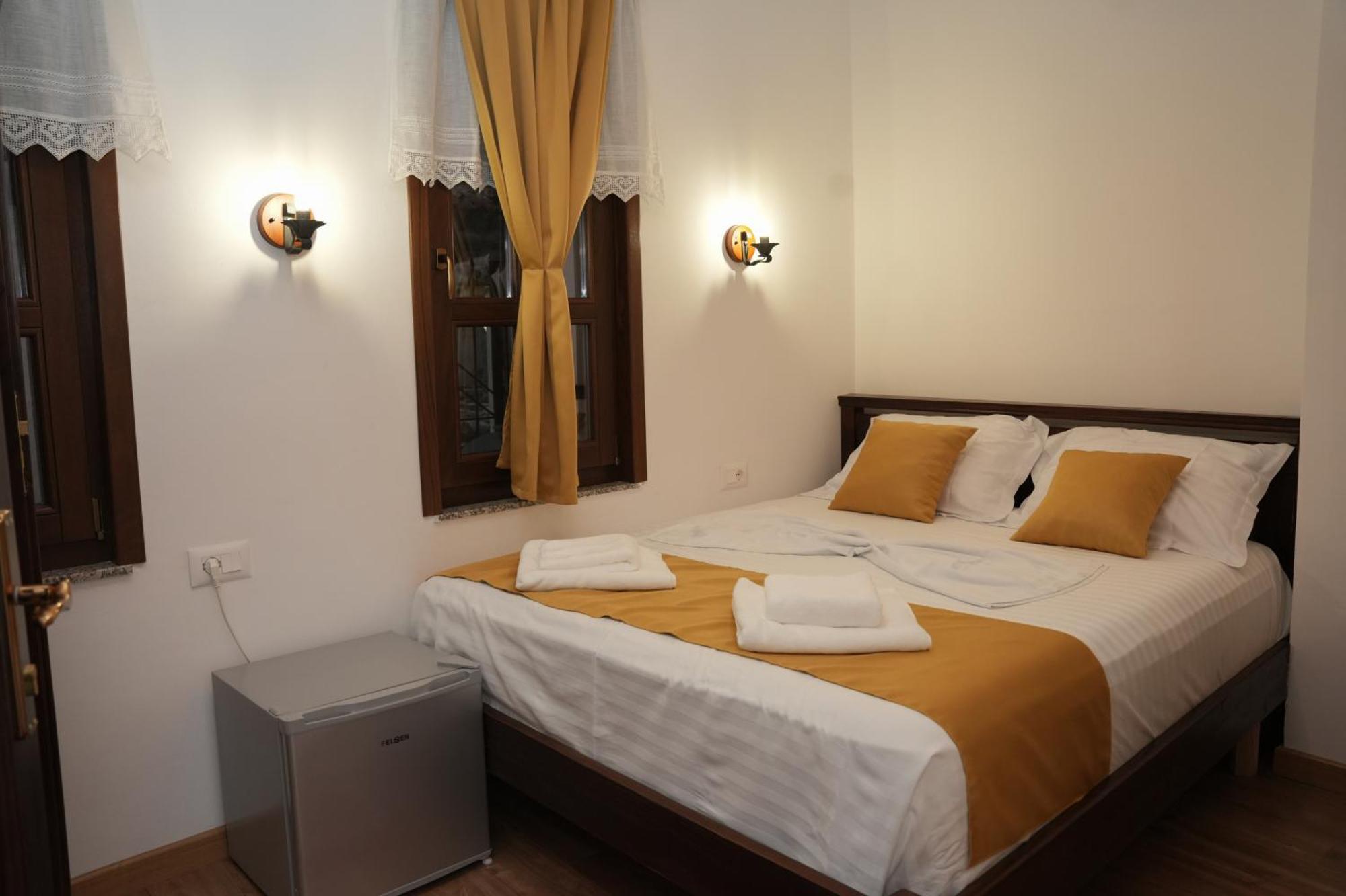 The House Of Dollma , Inside Kruja Castle Hotell Exteriör bild